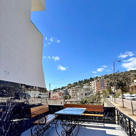Bazaj Appartamento Sarandë