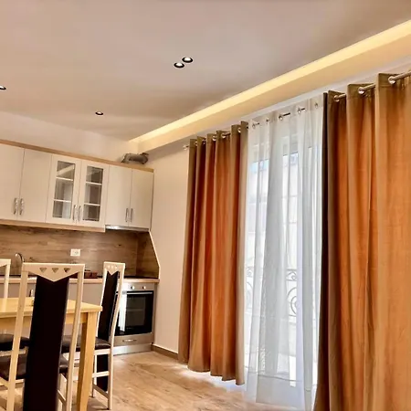 Bazaj Apartament Saranda